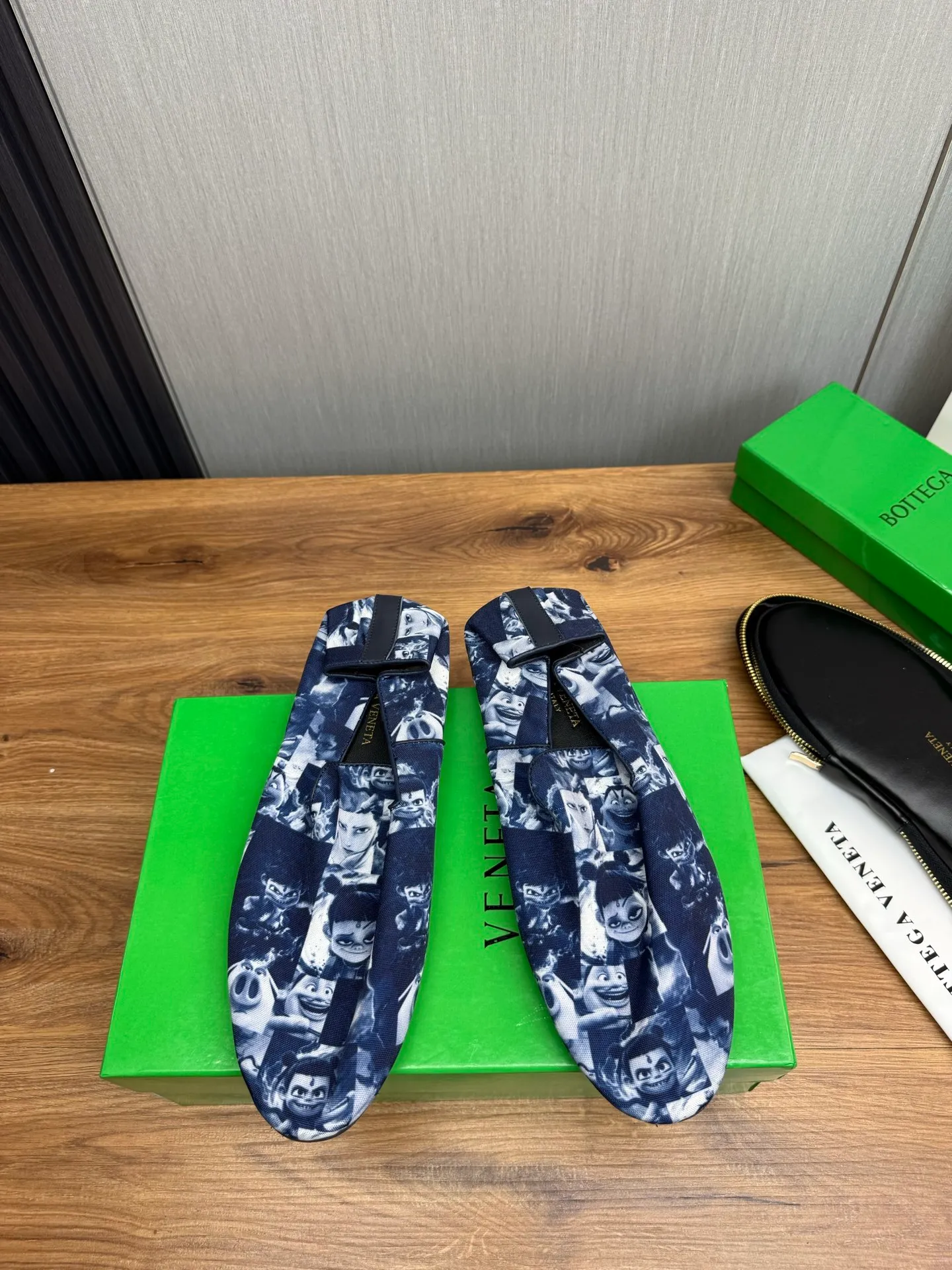 Men's shoes 💰460💰 BV - popular wallet shoes 👟 Casual, fashionable and comfortable 🔗 Good partner for travel ✅ Imported Nezha series printed fabric + imported cowhide. Original rubber outsole, available all year round 👏 Size: 38-45 (38.45 custom-made, non-refundable)